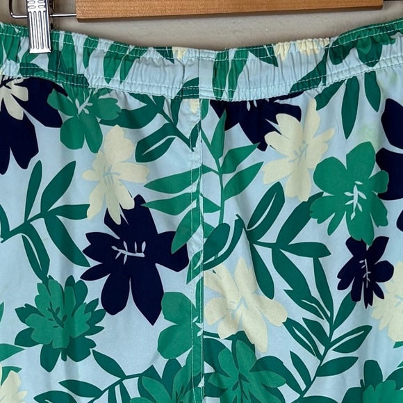 Gap Green/Navy/Yellow Tropical Hawaiian Pool Shorts/Swim Trunks; Size L - Picture 8 of 12